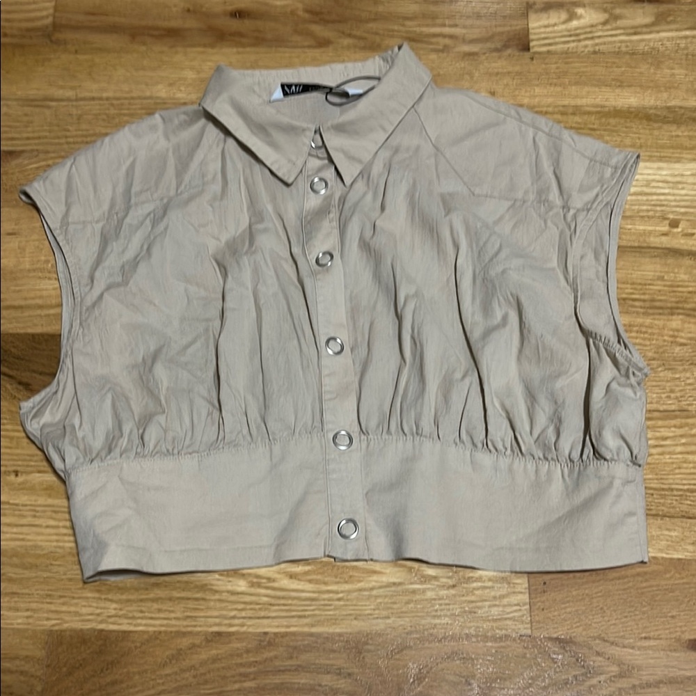 Zara Tan Button Down Crop Top with Peter Pan Collar Size L